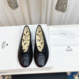 Repetto Elegant Black Flats with Bow